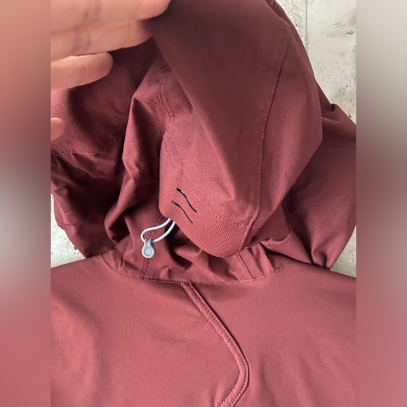 Patagonia Women’s Jacket with Fleece Interior - Picture 11 of 16